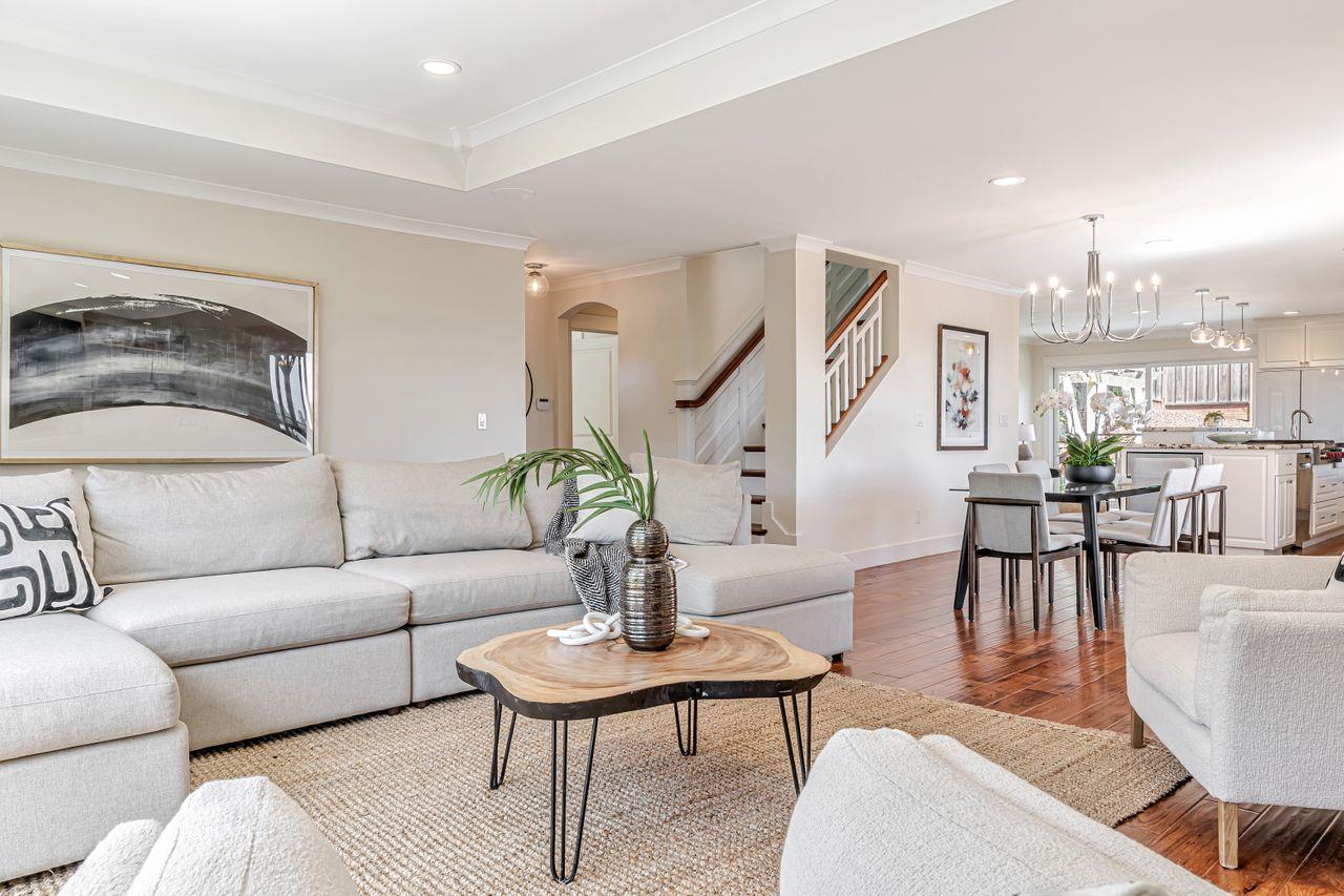 Detail Gallery Image 10 of 63 For 30 Valley Rd, San Carlos,  CA 94070 - 4 Beds | 2 Baths