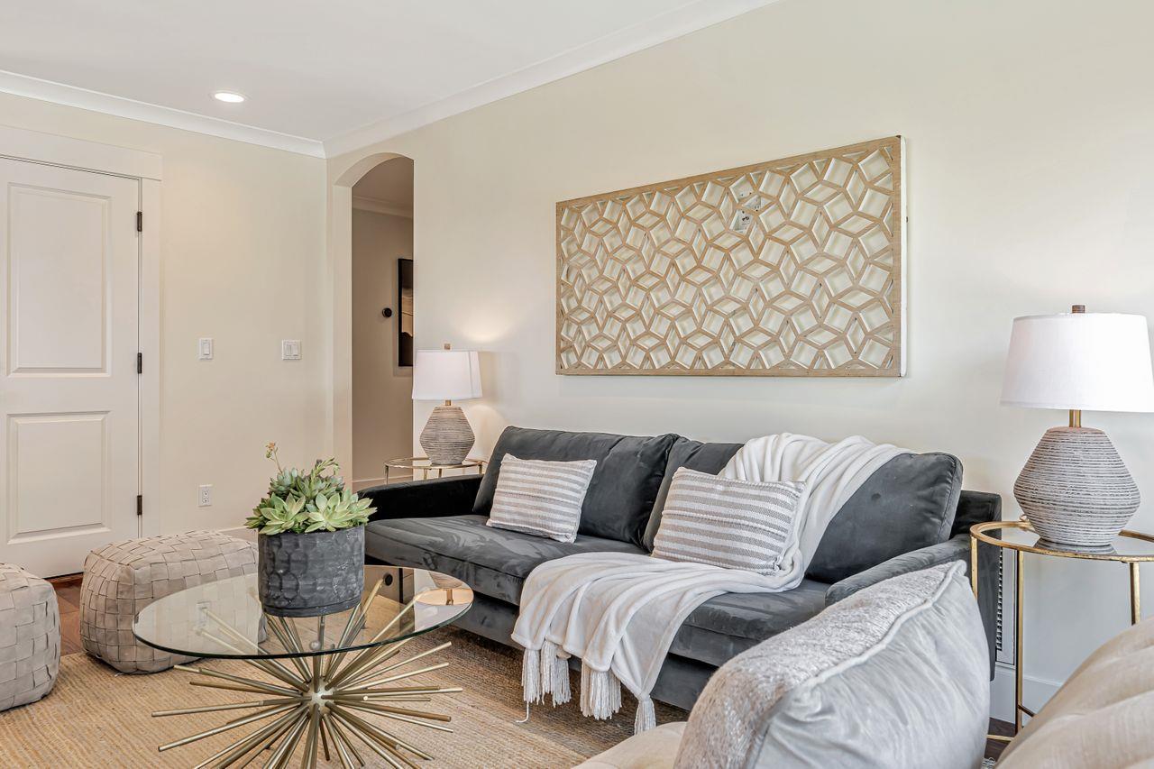 Detail Gallery Image 11 of 63 For 30 Valley Rd, San Carlos,  CA 94070 - 4 Beds | 2 Baths