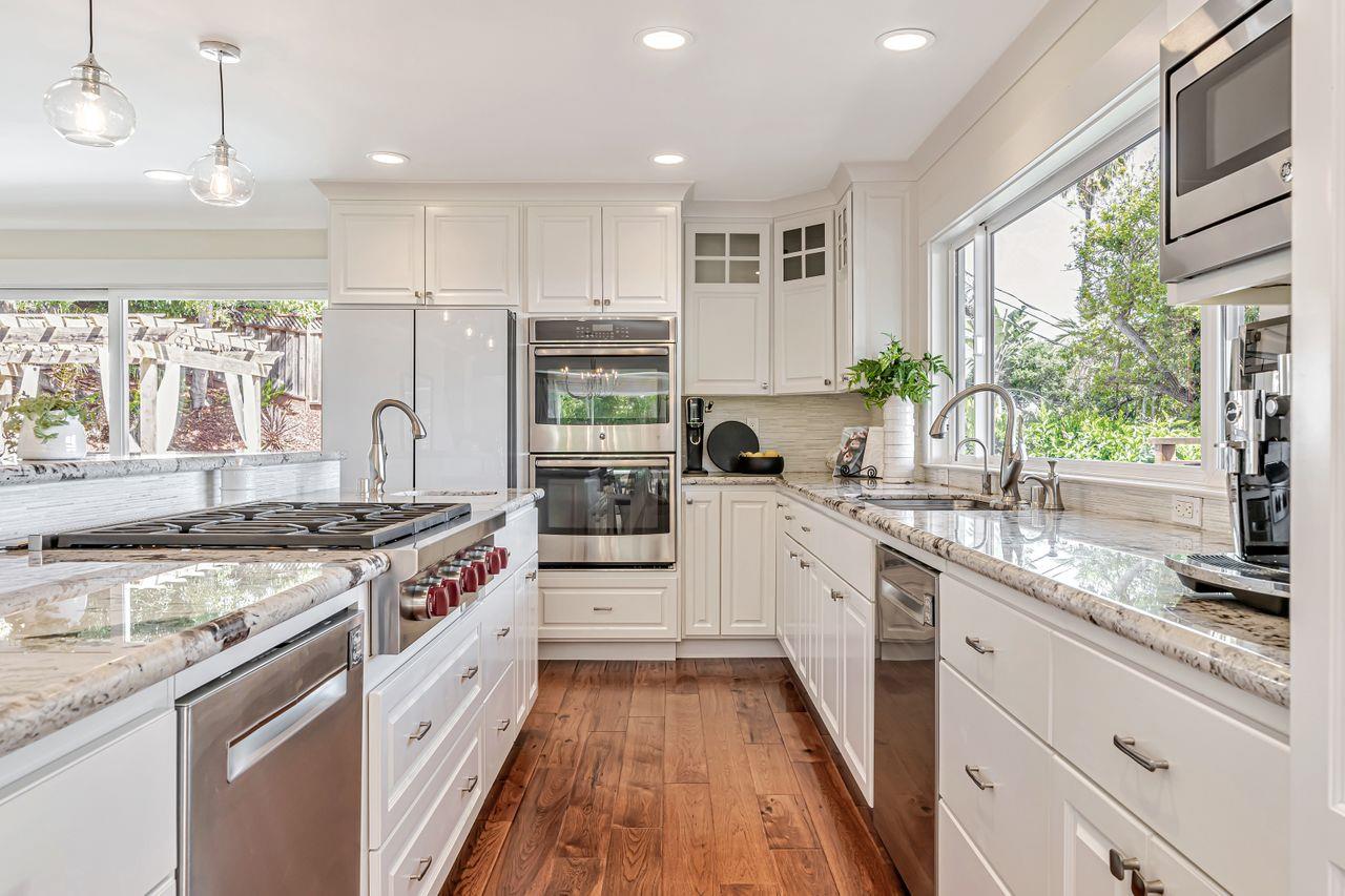 Detail Gallery Image 18 of 63 For 30 Valley Rd, San Carlos,  CA 94070 - 4 Beds | 2 Baths