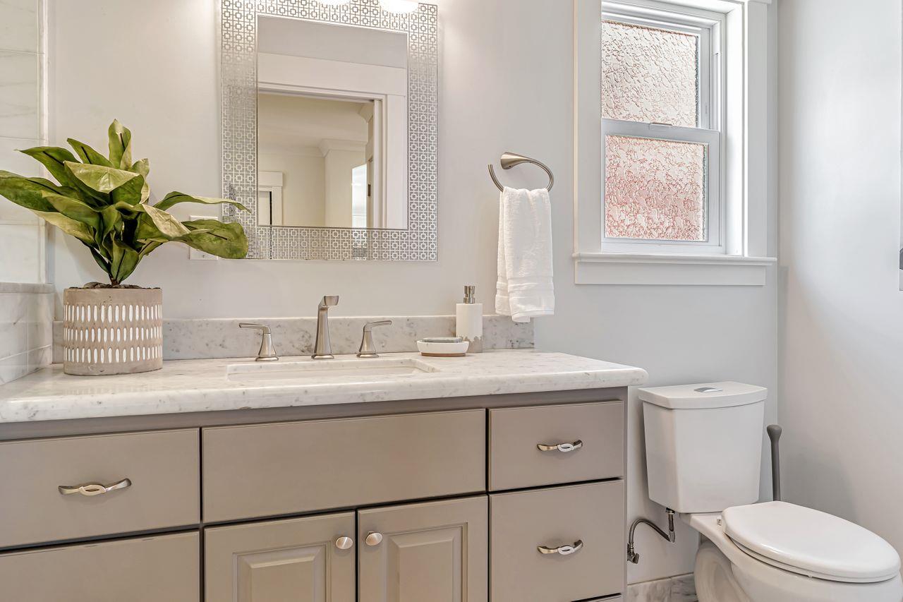 Detail Gallery Image 31 of 63 For 30 Valley Rd, San Carlos,  CA 94070 - 4 Beds | 2 Baths