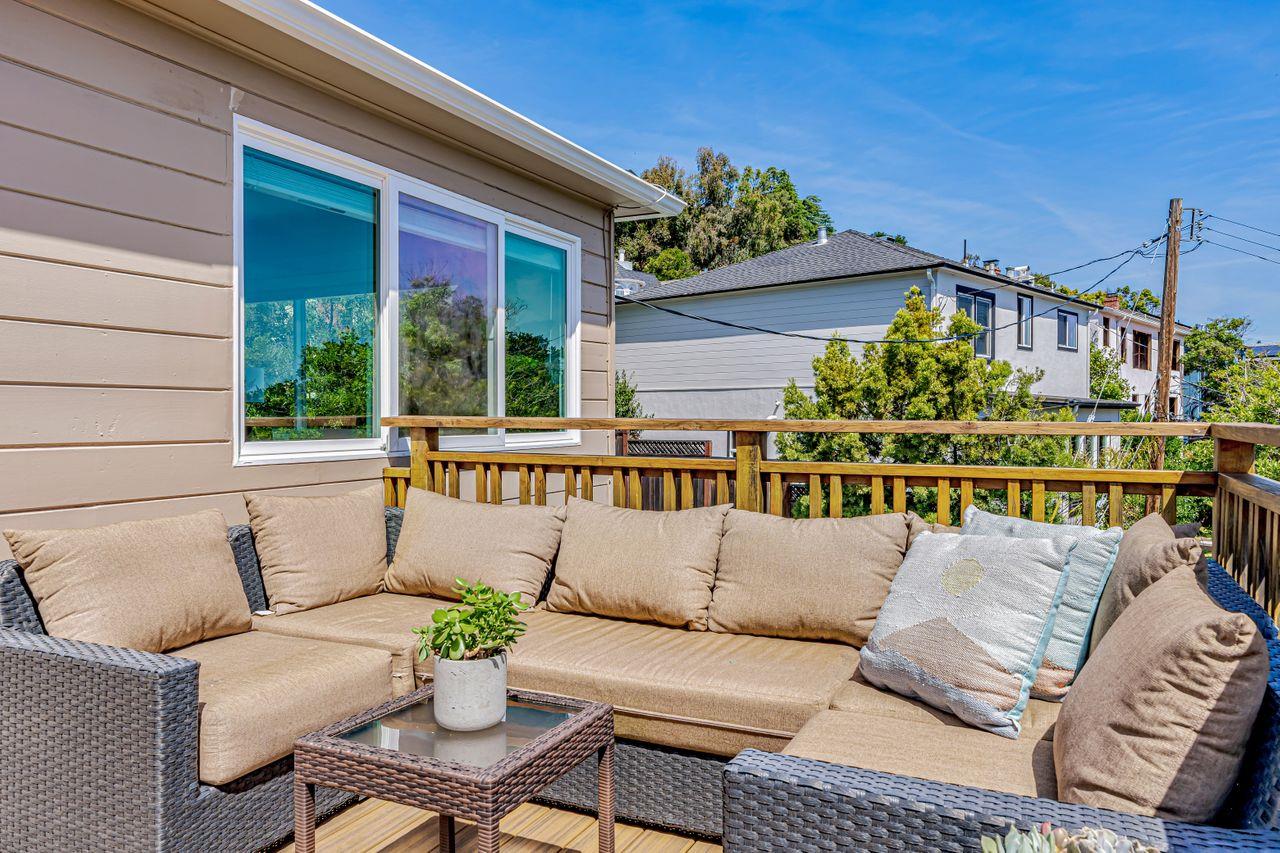 Detail Gallery Image 40 of 63 For 30 Valley Rd, San Carlos,  CA 94070 - 4 Beds | 2 Baths