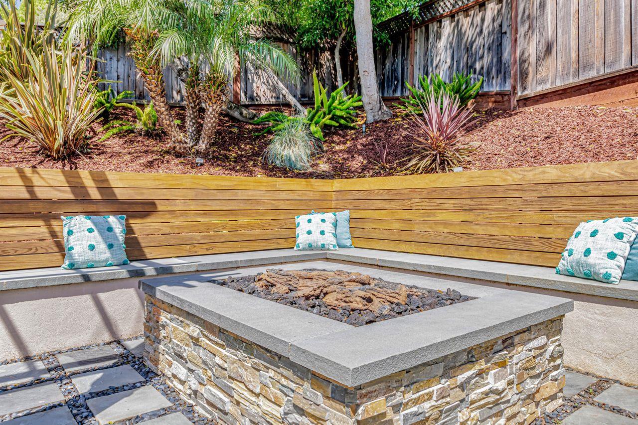 Detail Gallery Image 47 of 63 For 30 Valley Rd, San Carlos,  CA 94070 - 4 Beds | 2 Baths
