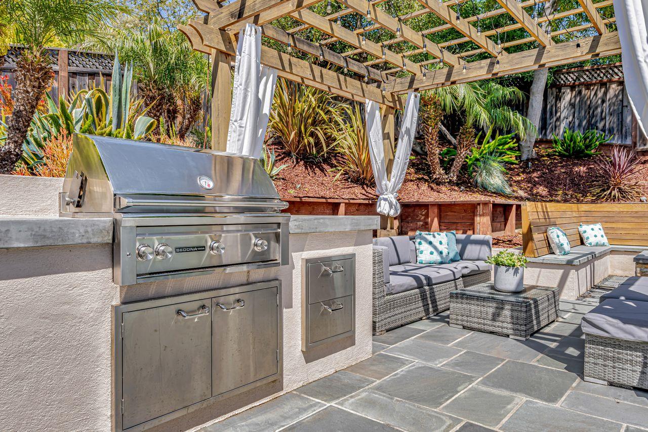 Detail Gallery Image 49 of 63 For 30 Valley Rd, San Carlos,  CA 94070 - 4 Beds | 2 Baths