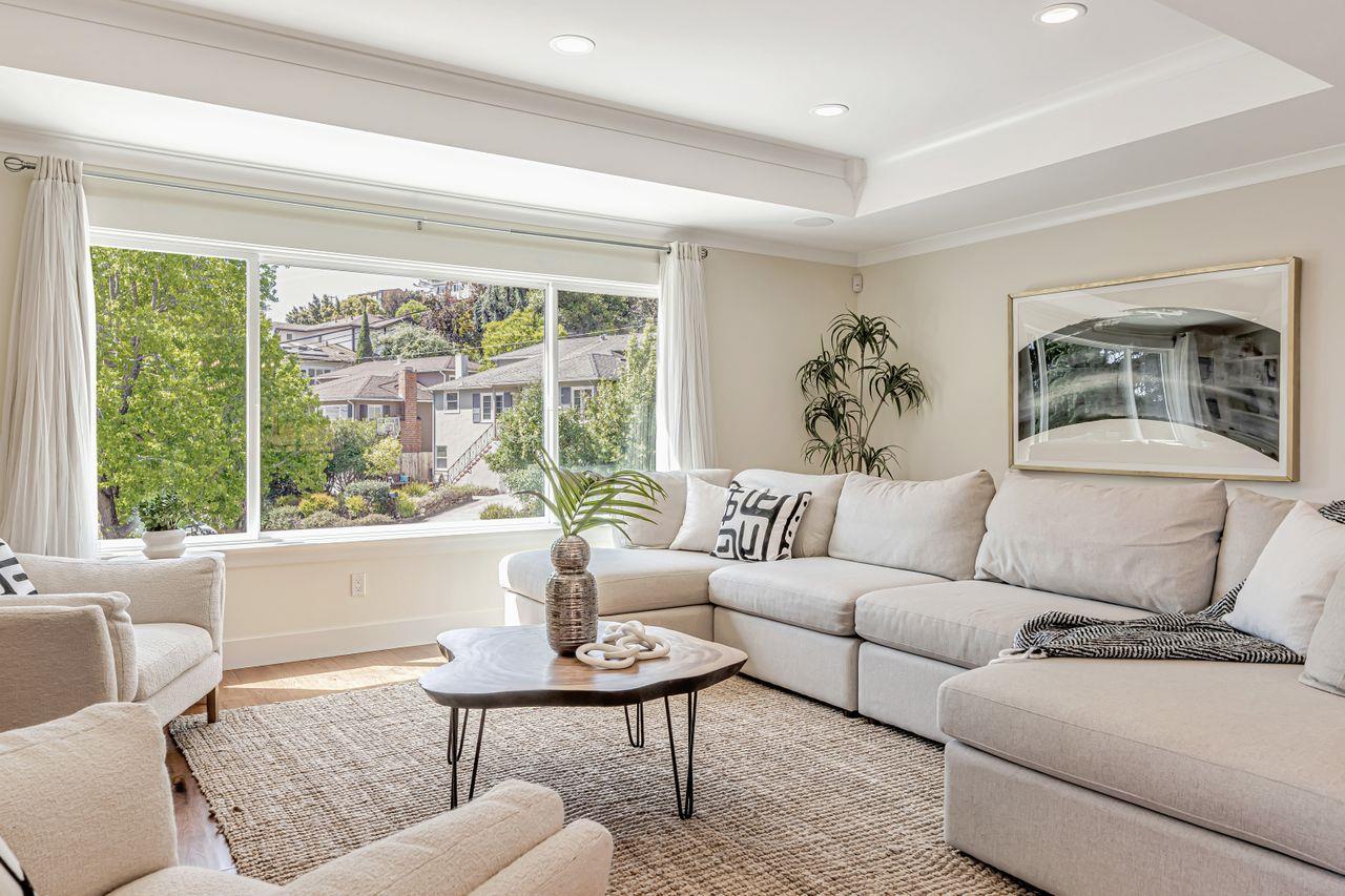 Detail Gallery Image 8 of 63 For 30 Valley Rd, San Carlos,  CA 94070 - 4 Beds | 2 Baths