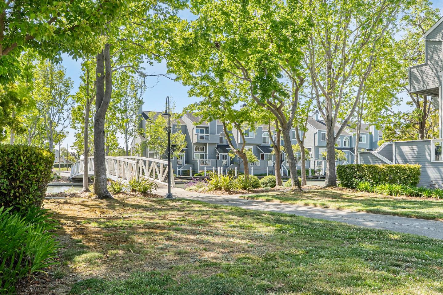 Detail Gallery Image 34 of 40 For 807 Portwalk Pl, Redwood City,  CA 94065 - 3 Beds | 2 Baths