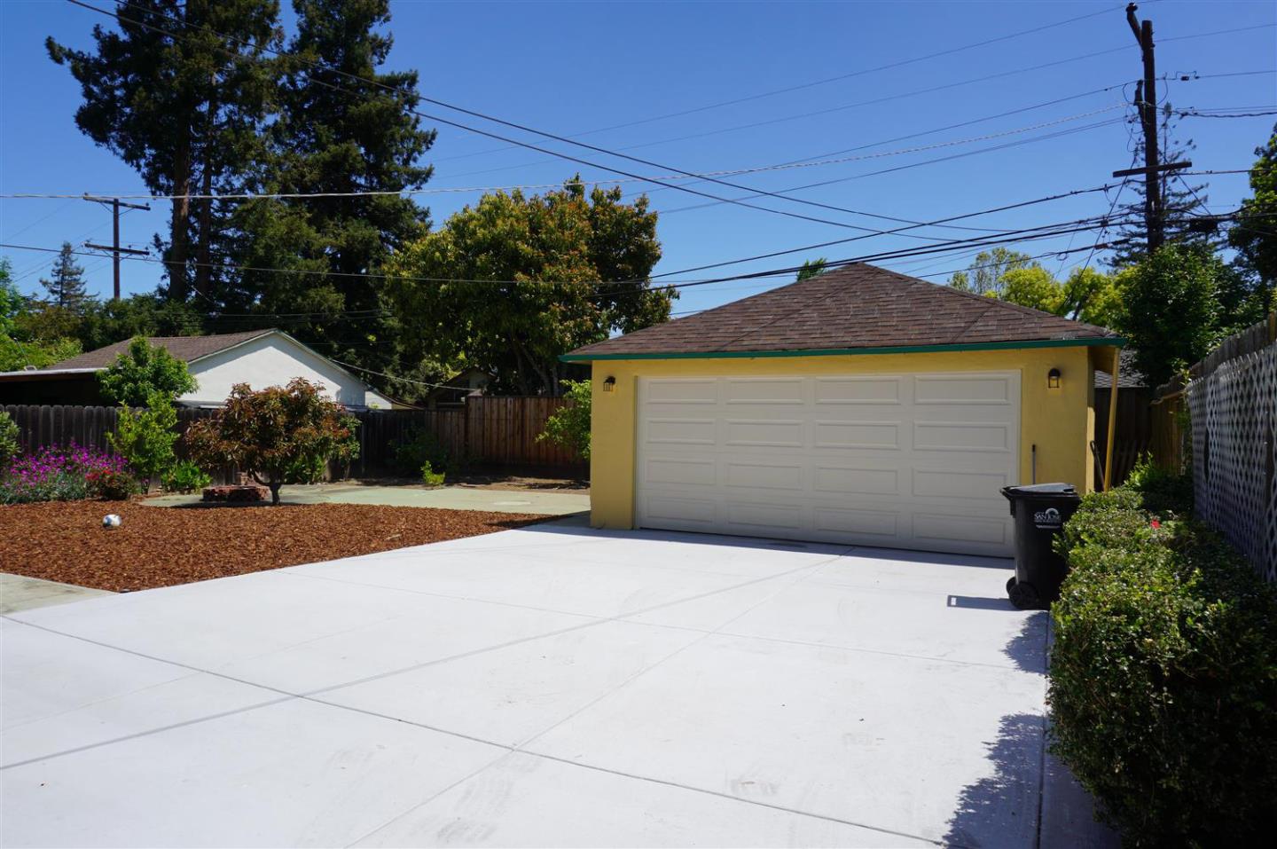 Detail Gallery Image 26 of 30 For 1064 Meridian Ave, San Jose,  CA 95125 - 3 Beds | 2 Baths