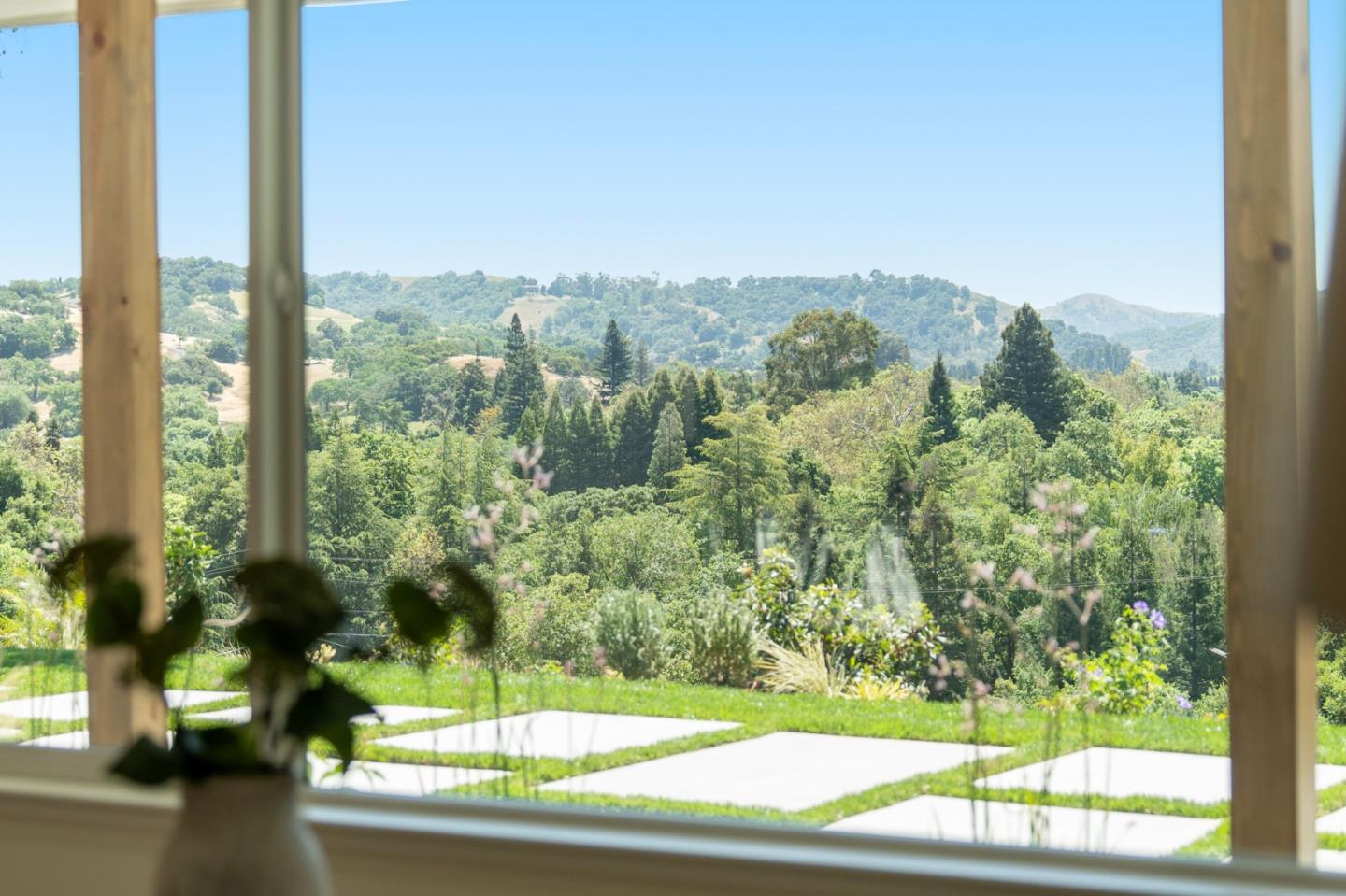 Detail Gallery Image 8 of 56 For 2275 Llagas Rd, Morgan Hill,  CA 95037 - 3 Beds | 2/1 Baths
