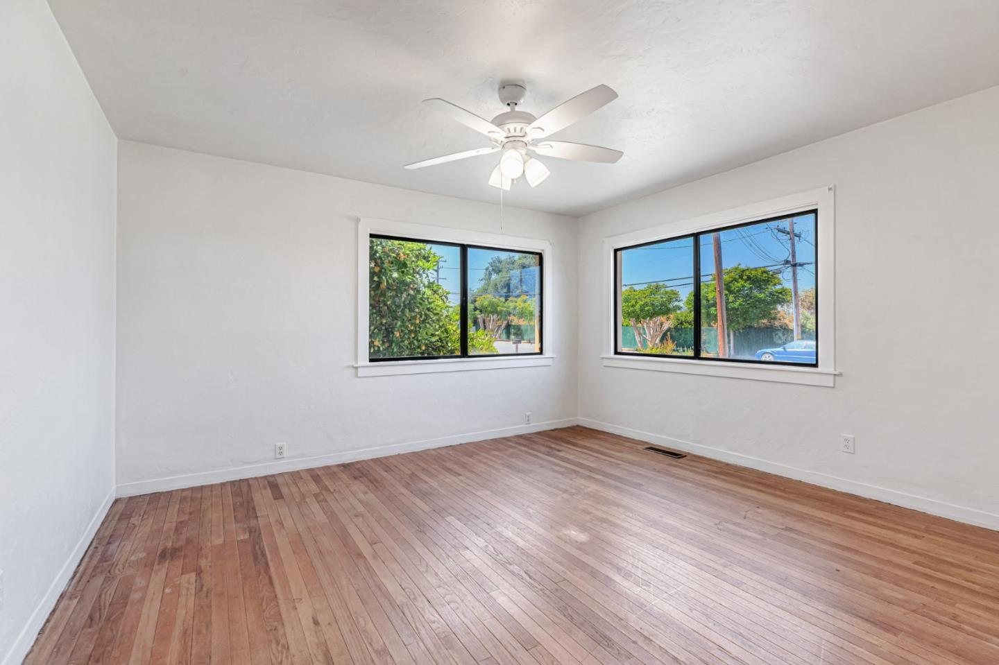 Detail Gallery Image 15 of 47 For 1711 Valley View Rd, Hollister,  CA 95023 - 2 Beds | 1/1 Baths