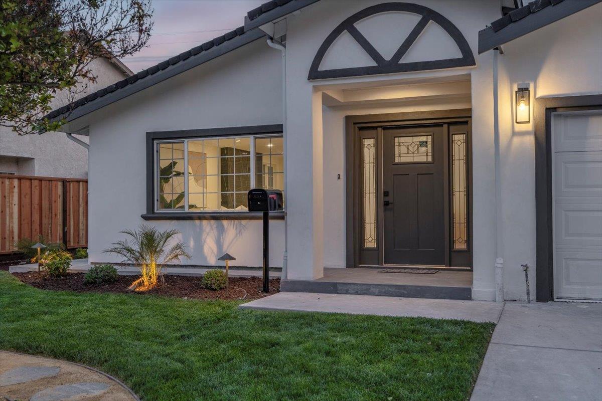 Detail Gallery Image 28 of 34 For 880 Las Palmas Dr, Santa Clara,  CA 95051 - 4 Beds | 3 Baths