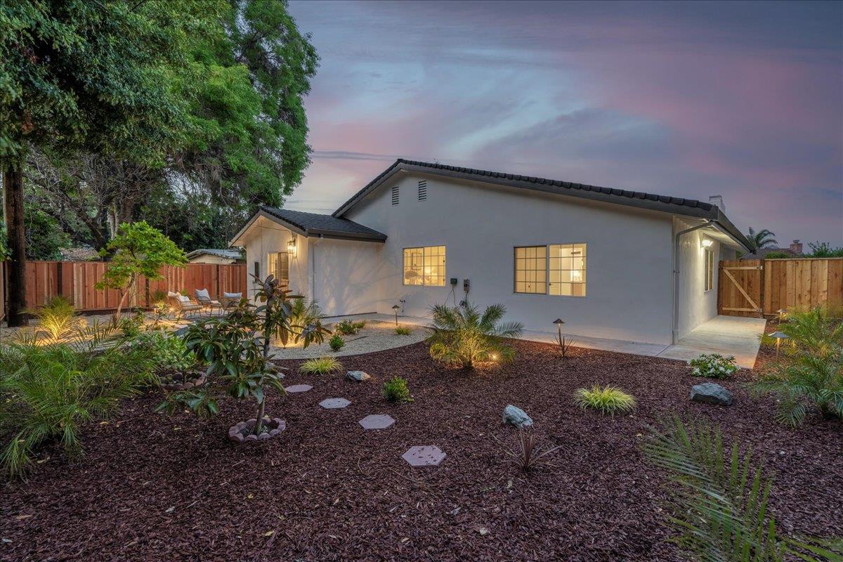 Detail Gallery Image 32 of 34 For 880 Las Palmas Dr, Santa Clara,  CA 95051 - 4 Beds | 3 Baths