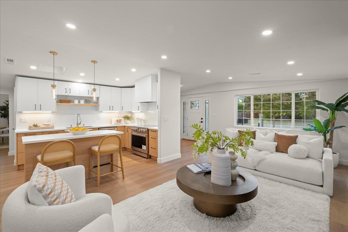Detail Gallery Image 7 of 34 For 880 Las Palmas Dr, Santa Clara,  CA 95051 - 4 Beds | 3 Baths