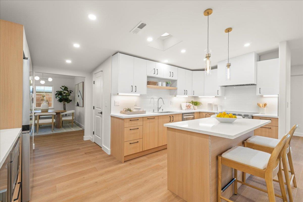Detail Gallery Image 8 of 34 For 880 Las Palmas Dr, Santa Clara,  CA 95051 - 4 Beds | 3 Baths