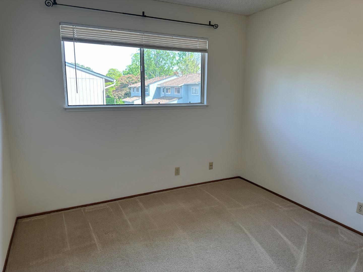 Detail Gallery Image 10 of 14 For 4685 Persimmon Pl, San Jose,  CA 95129 - 3 Beds | 1/1 Baths