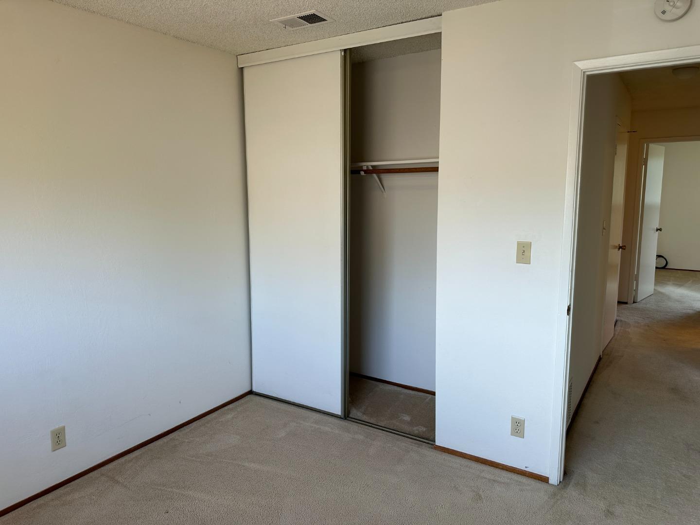 Detail Gallery Image 11 of 14 For 4685 Persimmon Pl, San Jose,  CA 95129 - 3 Beds | 1/1 Baths