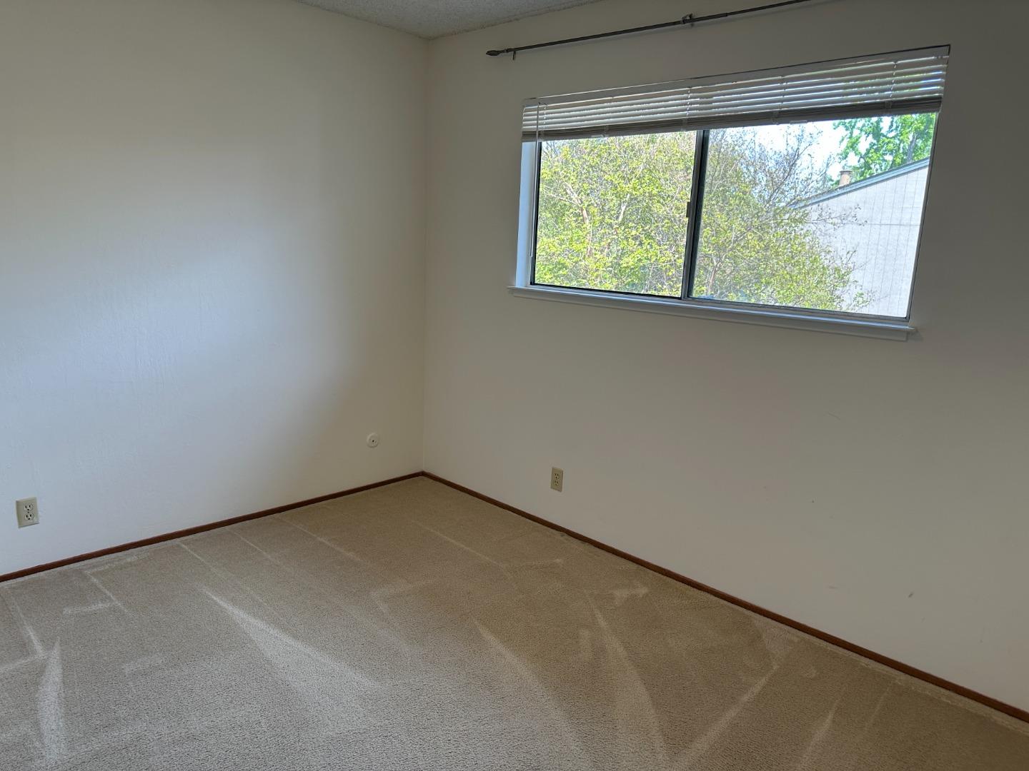 Detail Gallery Image 8 of 14 For 4685 Persimmon Pl, San Jose,  CA 95129 - 3 Beds | 1/1 Baths