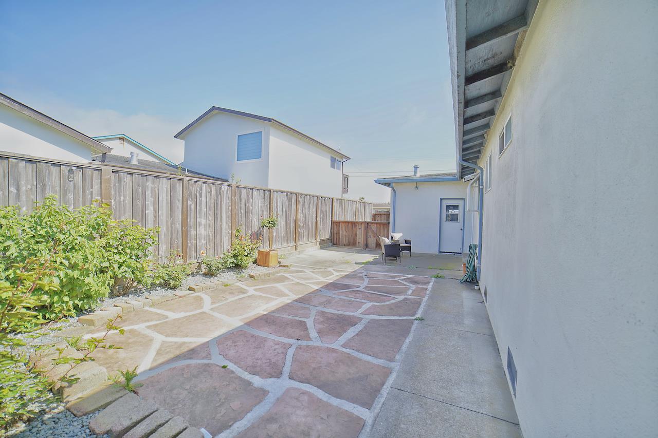 Detail Gallery Image 29 of 33 For 335 Grove St, Half Moon Bay,  CA 94019 - 3 Beds | 2 Baths