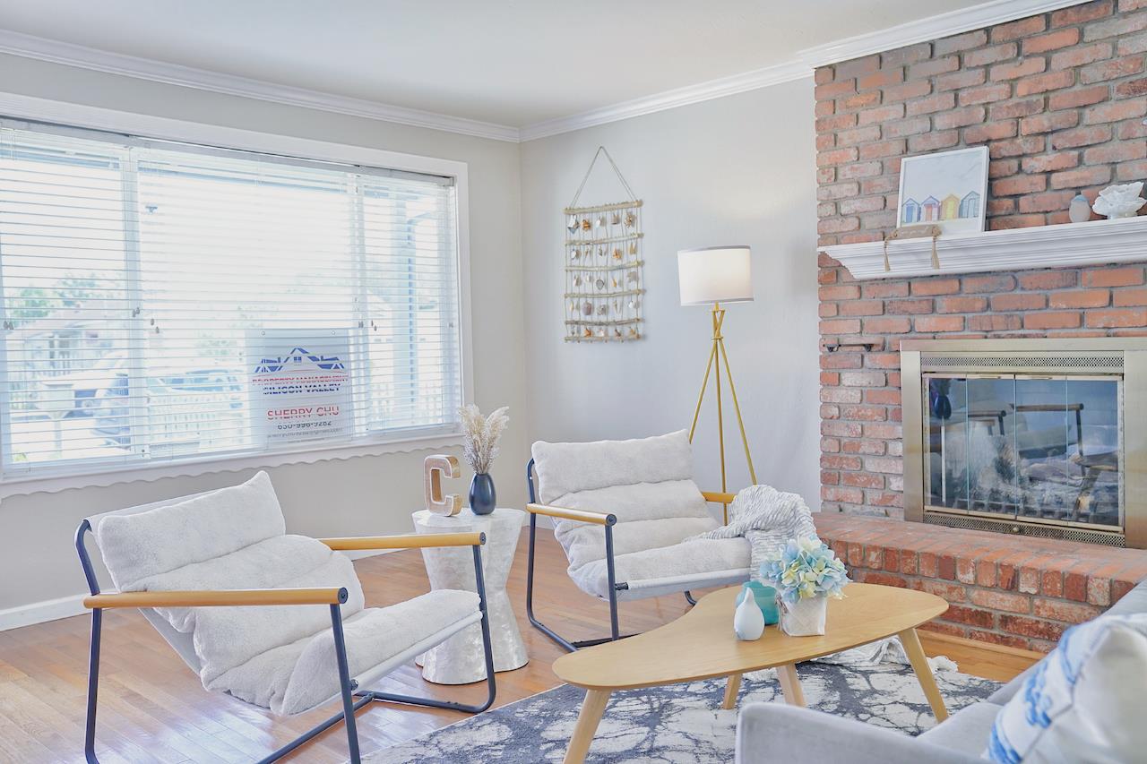 Detail Gallery Image 9 of 33 For 335 Grove St, Half Moon Bay,  CA 94019 - 3 Beds | 2 Baths