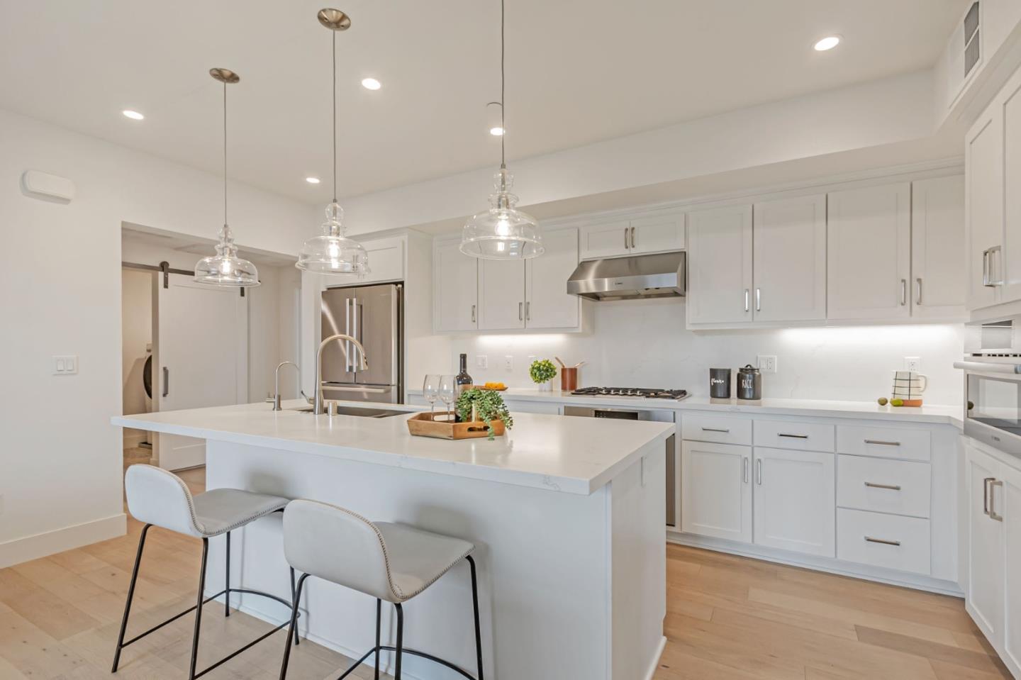 Detail Gallery Image 11 of 40 For 16009 Bartlett Ct, Los Gatos,  CA 95032 - 2 Beds | 2 Baths