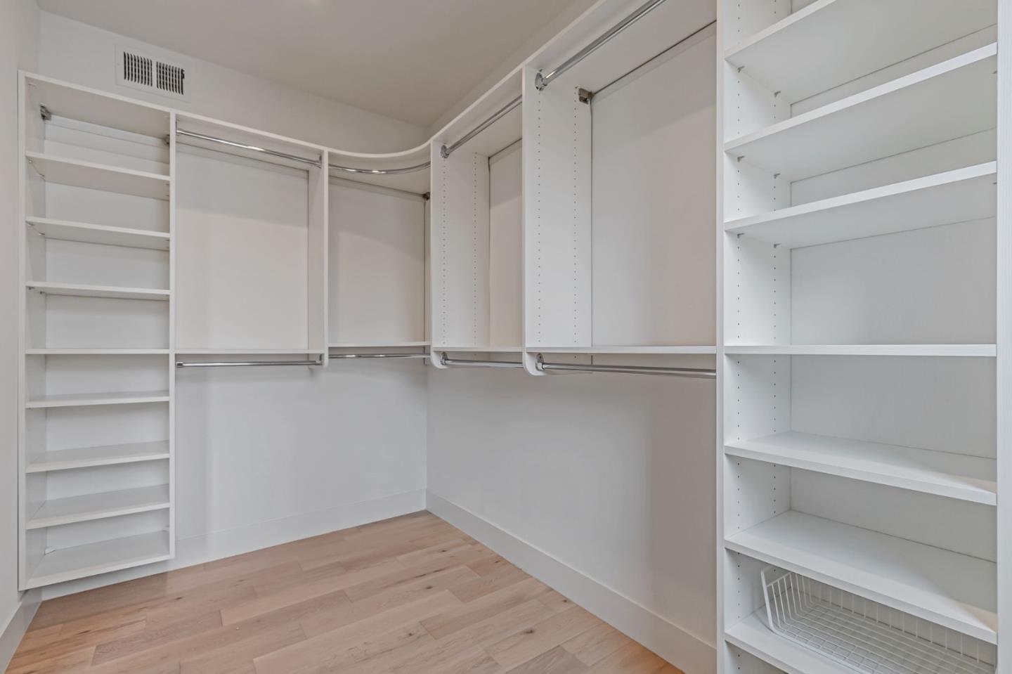Detail Gallery Image 25 of 40 For 16009 Bartlett Ct, Los Gatos,  CA 95032 - 2 Beds | 2 Baths