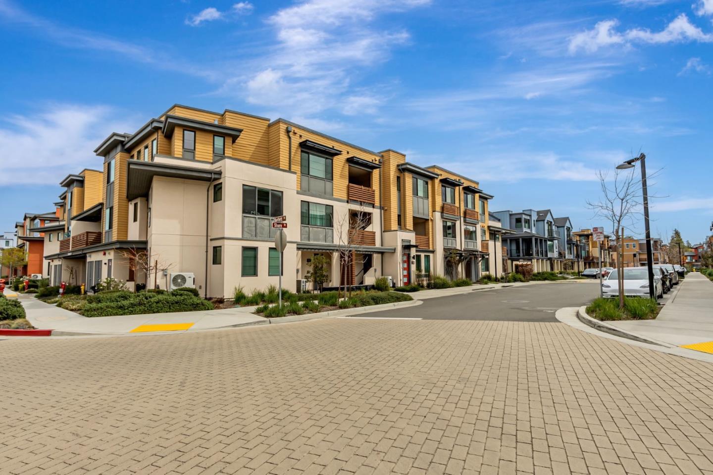 Detail Gallery Image 3 of 40 For 16009 Bartlett Ct, Los Gatos,  CA 95032 - 2 Beds | 2 Baths