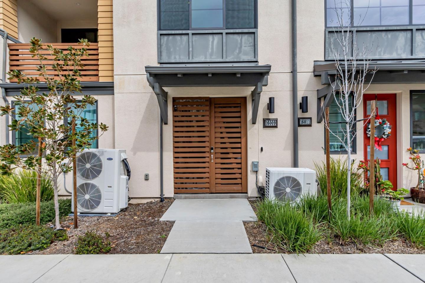 Detail Gallery Image 4 of 40 For 16009 Bartlett Ct, Los Gatos,  CA 95032 - 2 Beds | 2 Baths
