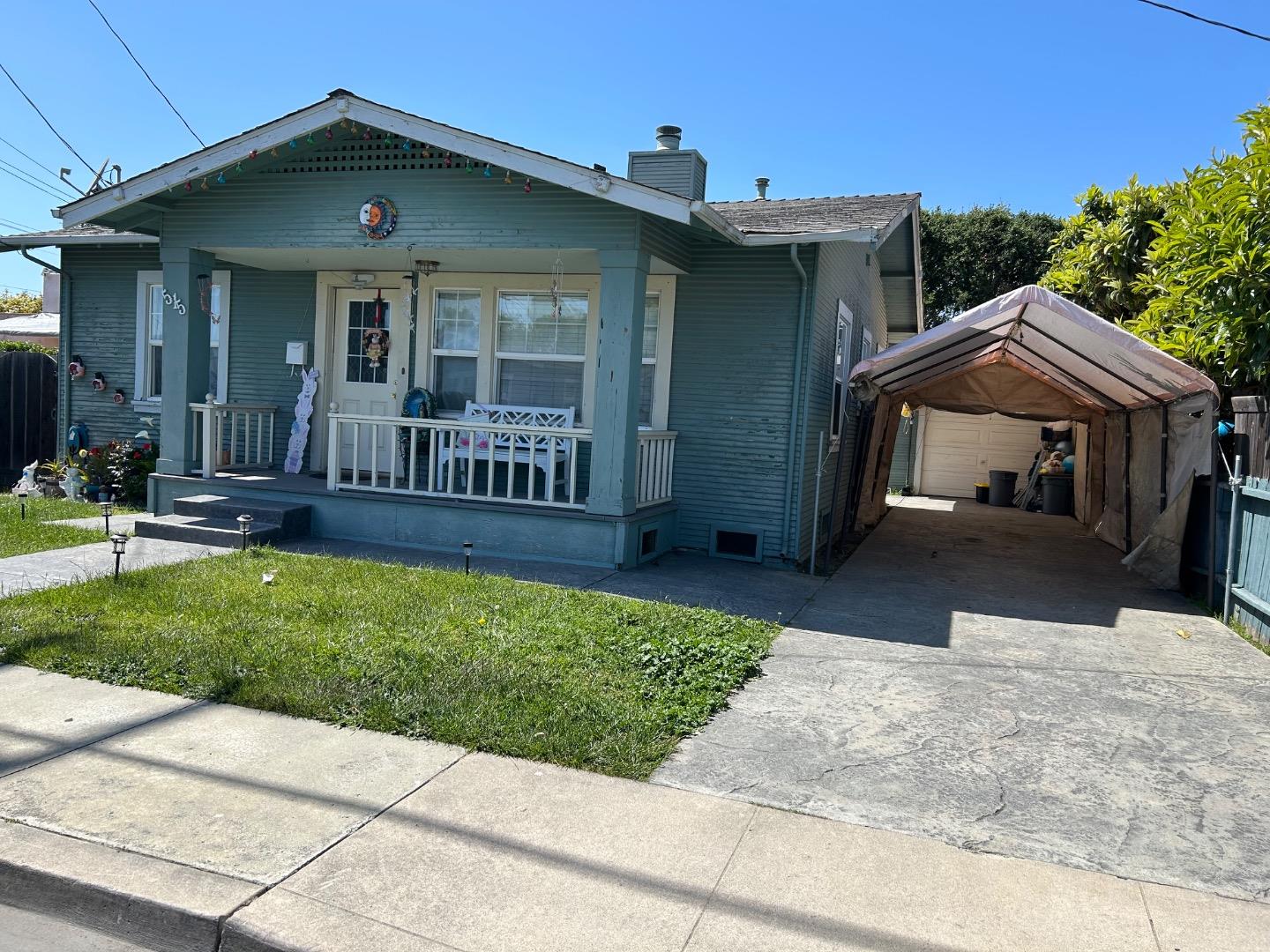 Detail Gallery Image 2 of 12 For 515 Mckenzie Ave, Watsonville,  CA 95076 - 2 Beds | 1 Baths