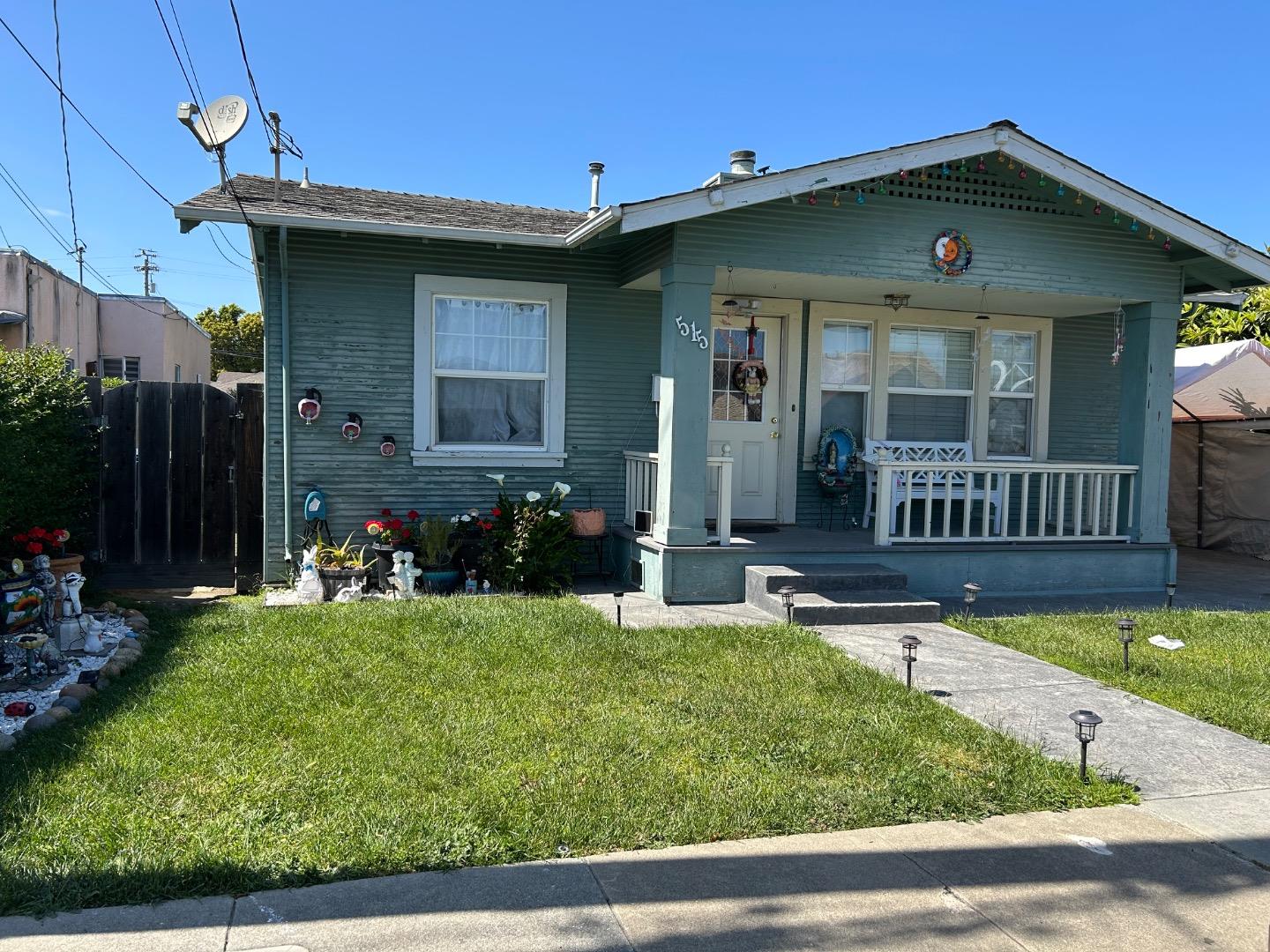 Detail Gallery Image 3 of 12 For 515 Mckenzie Ave, Watsonville,  CA 95076 - 2 Beds | 1 Baths