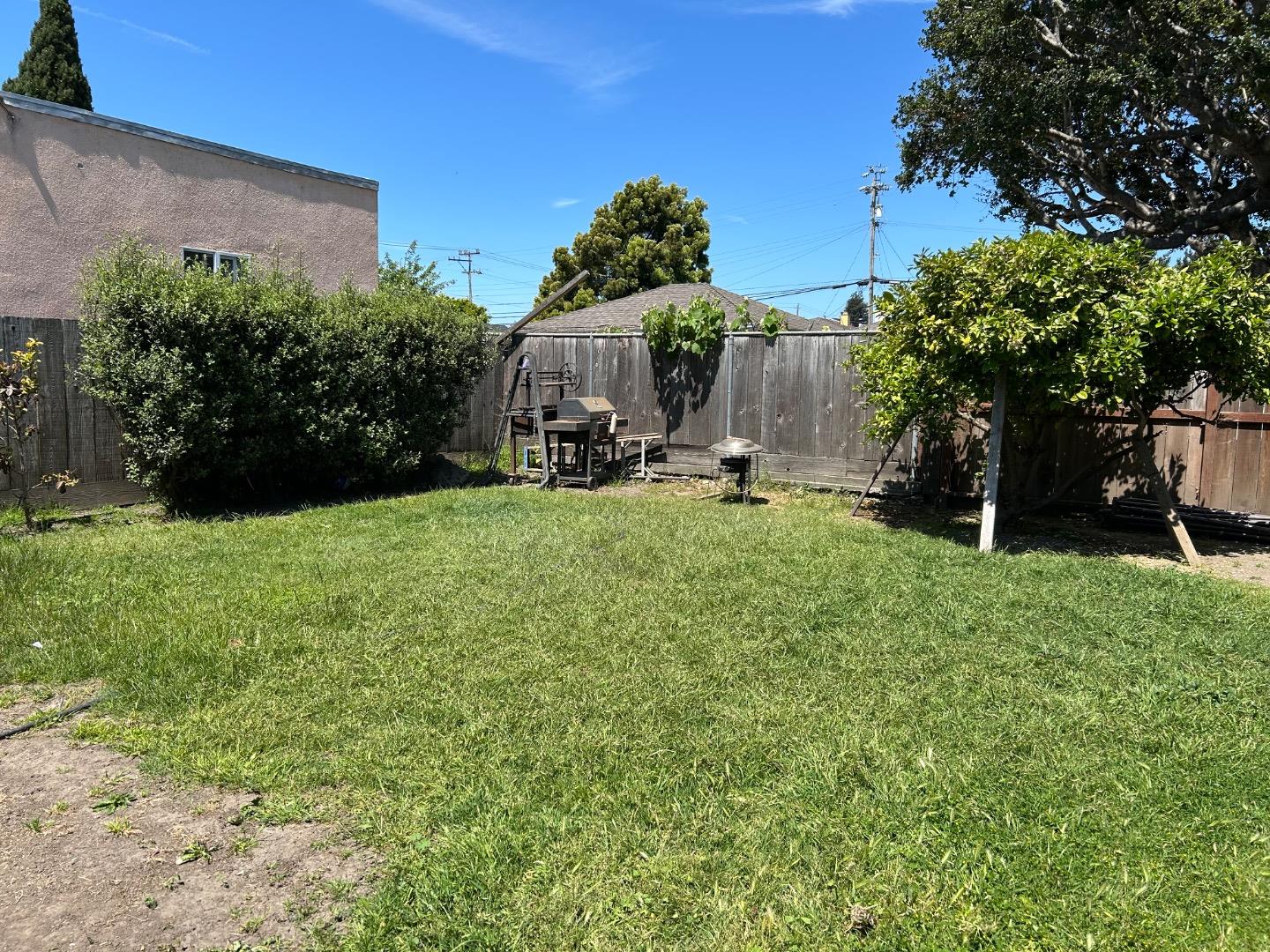 Detail Gallery Image 9 of 12 For 515 Mckenzie Ave, Watsonville,  CA 95076 - 2 Beds | 1 Baths