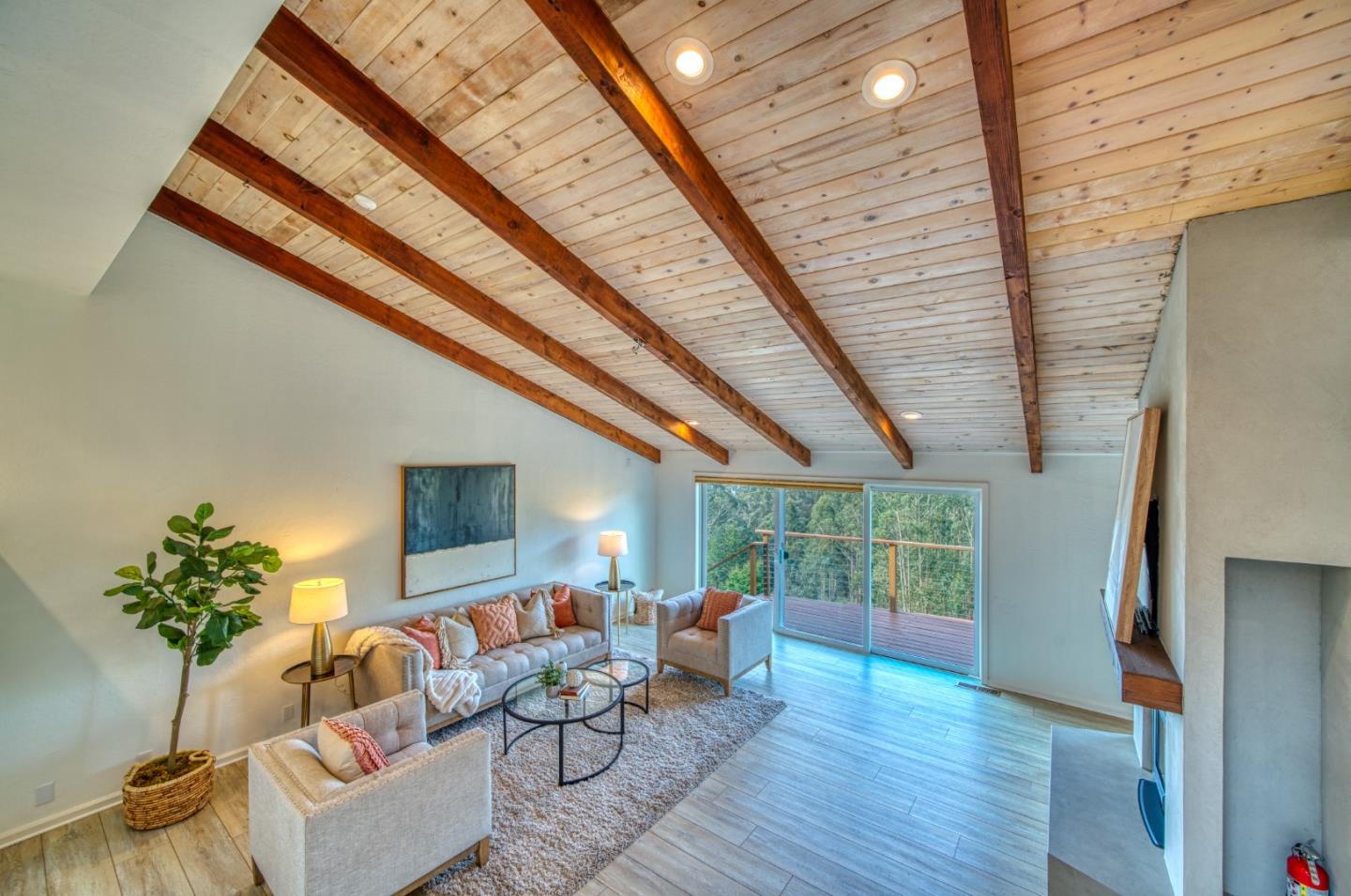 Detail Gallery Image 18 of 70 For 770 Alta Vista Rd, Montara,  CA 94037 - 6 Beds | 5/1 Baths