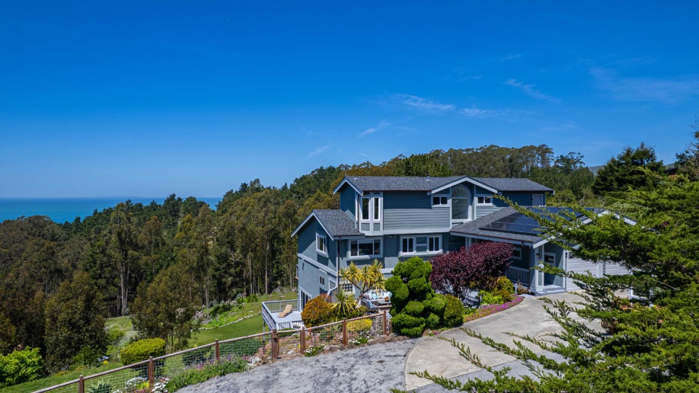 Detail Gallery Image 2 of 70 For 770 Alta Vista Rd, Montara,  CA 94037 - 6 Beds | 5/1 Baths