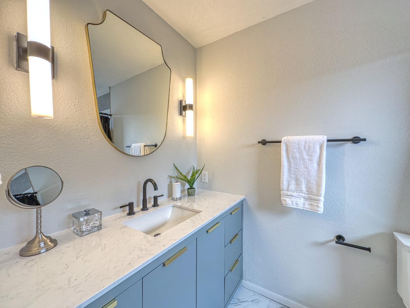Detail Gallery Image 43 of 70 For 770 Alta Vista Rd, Montara,  CA 94037 - 6 Beds | 5/1 Baths