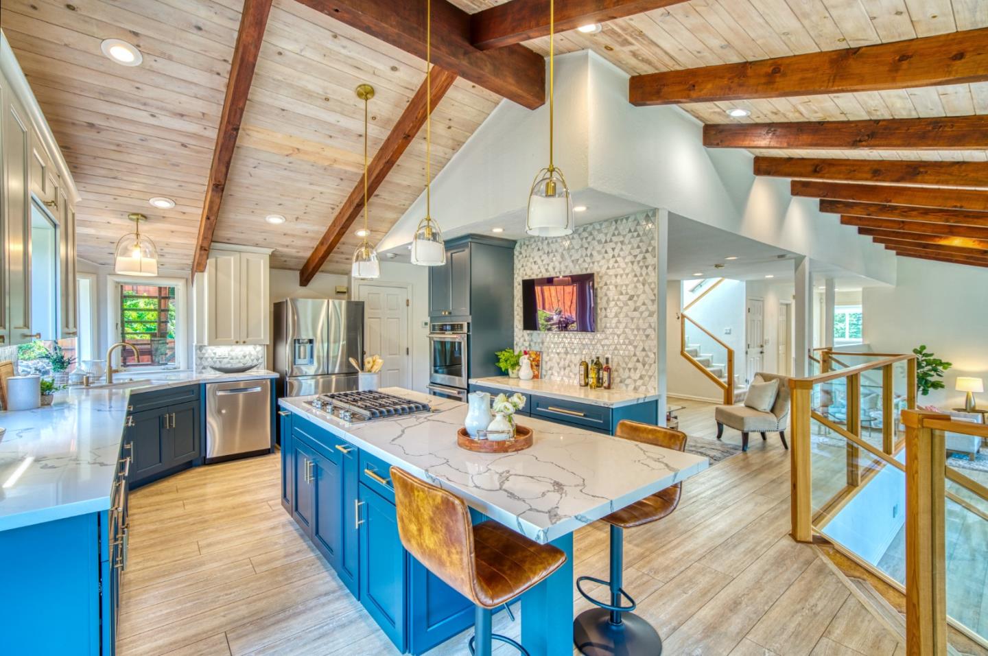 Detail Gallery Image 5 of 70 For 770 Alta Vista Rd, Montara,  CA 94037 - 6 Beds | 5/1 Baths
