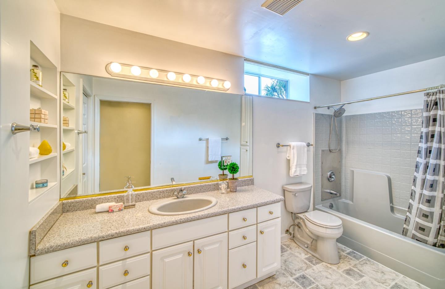 Detail Gallery Image 57 of 70 For 770 Alta Vista Rd, Montara,  CA 94037 - 6 Beds | 5/1 Baths