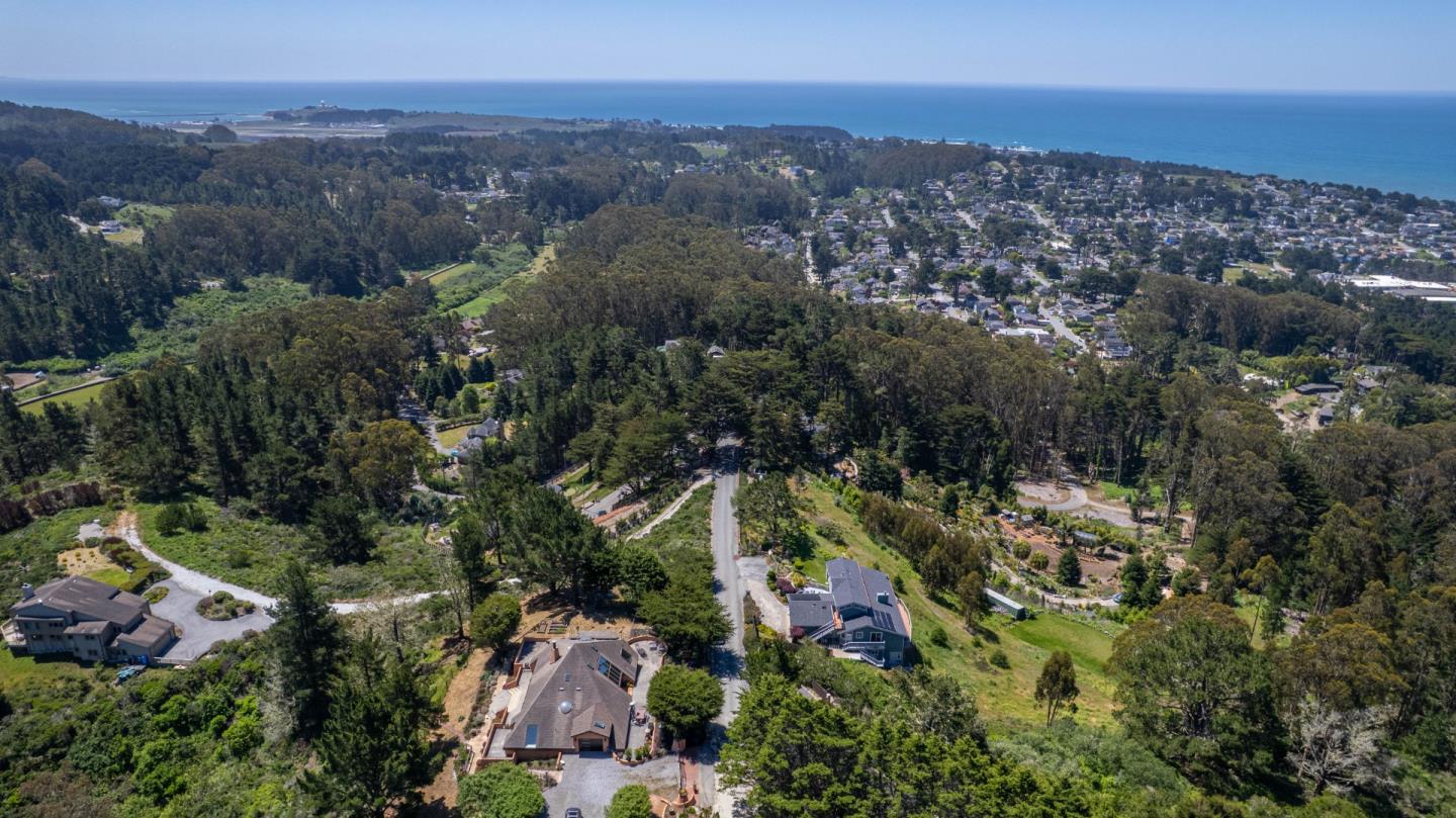 Detail Gallery Image 68 of 70 For 770 Alta Vista Rd, Montara,  CA 94037 - 6 Beds | 5/1 Baths