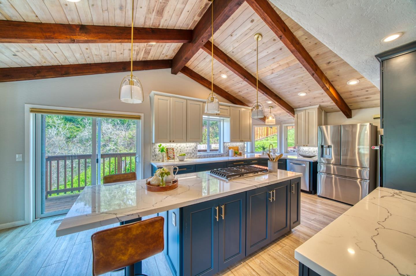 Detail Gallery Image 7 of 70 For 770 Alta Vista Rd, Montara,  CA 94037 - 6 Beds | 5/1 Baths