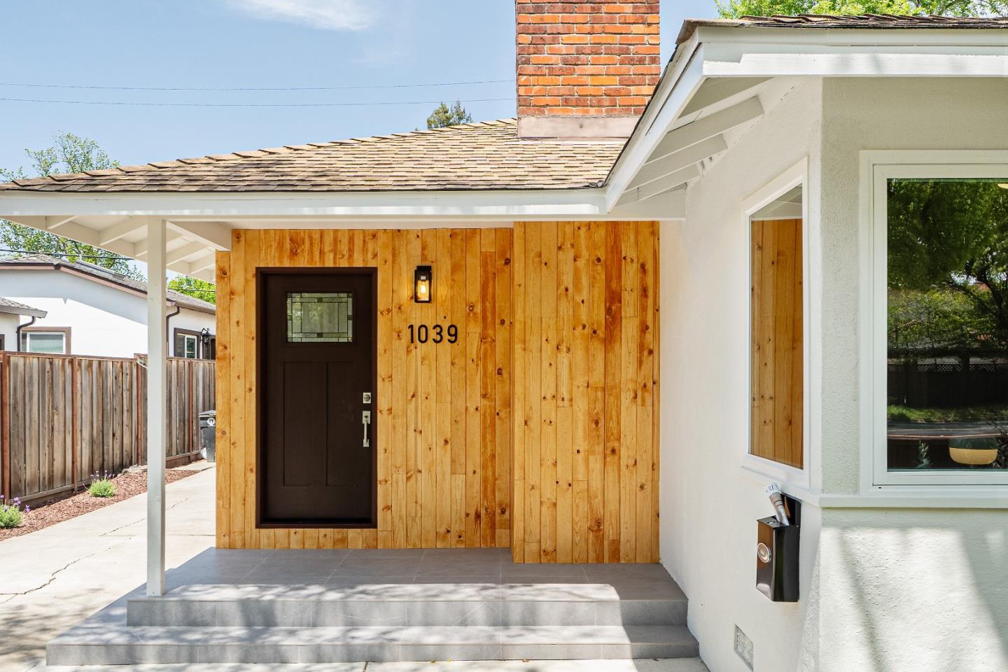 Front Image Thumbnail for ML82004576