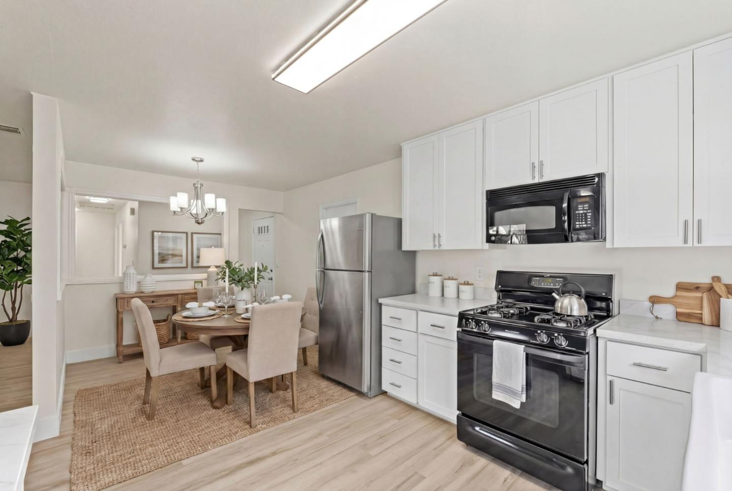 Detail Gallery Image 3 of 23 For 5317 Jeppson Ct, Salida,  CA 95368 - 3 Beds | 2 Baths