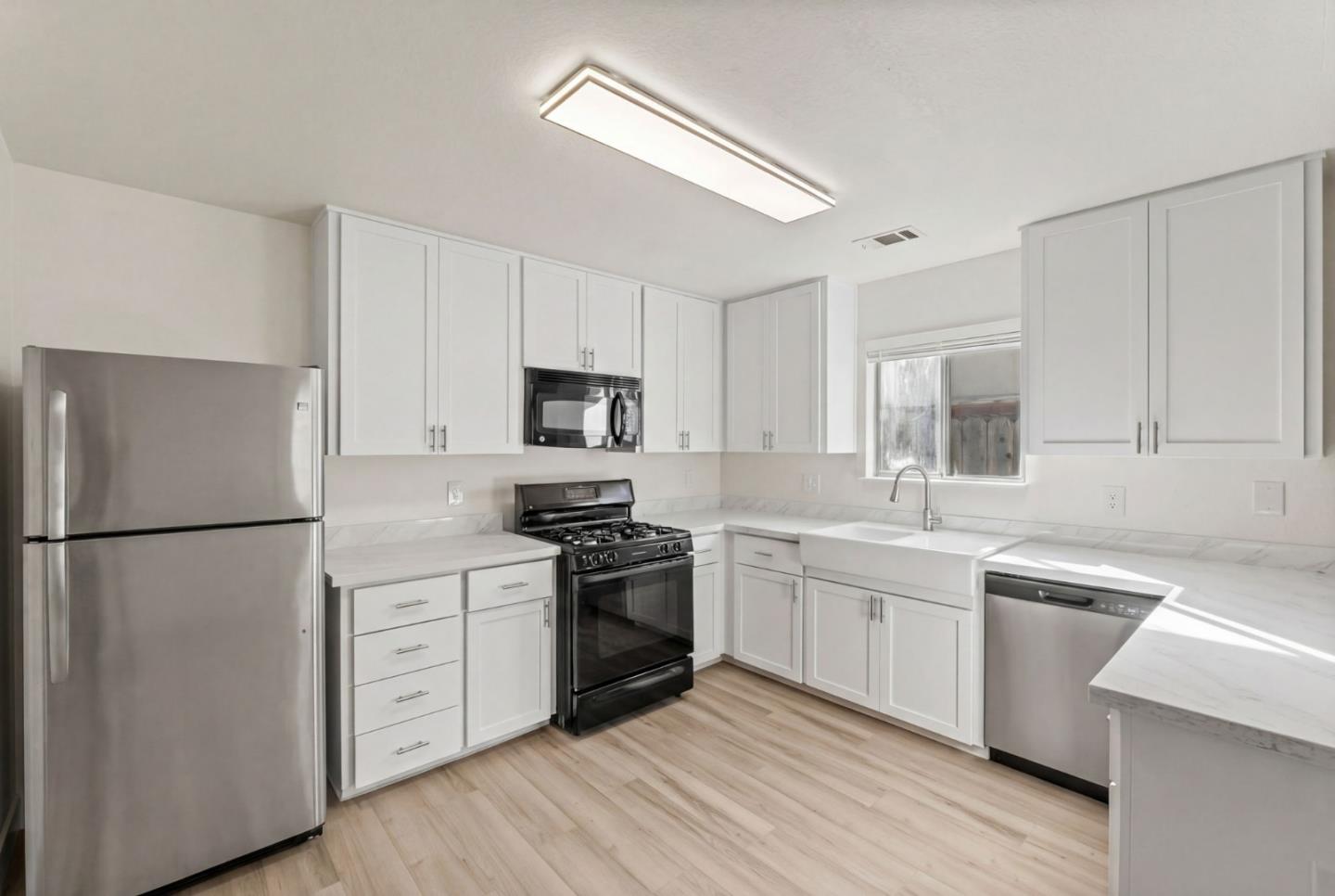 Detail Gallery Image 6 of 23 For 5317 Jeppson Ct, Salida,  CA 95368 - 3 Beds | 2 Baths