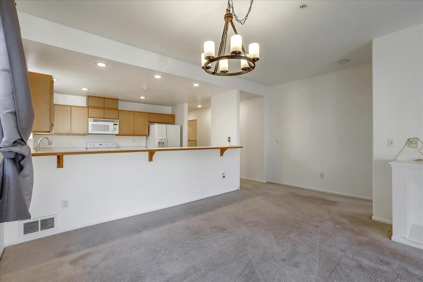 Detail Gallery Image 14 of 33 For 952 S 11th St #231,  San Jose,  CA 95112 - 2 Beds | 2 Baths