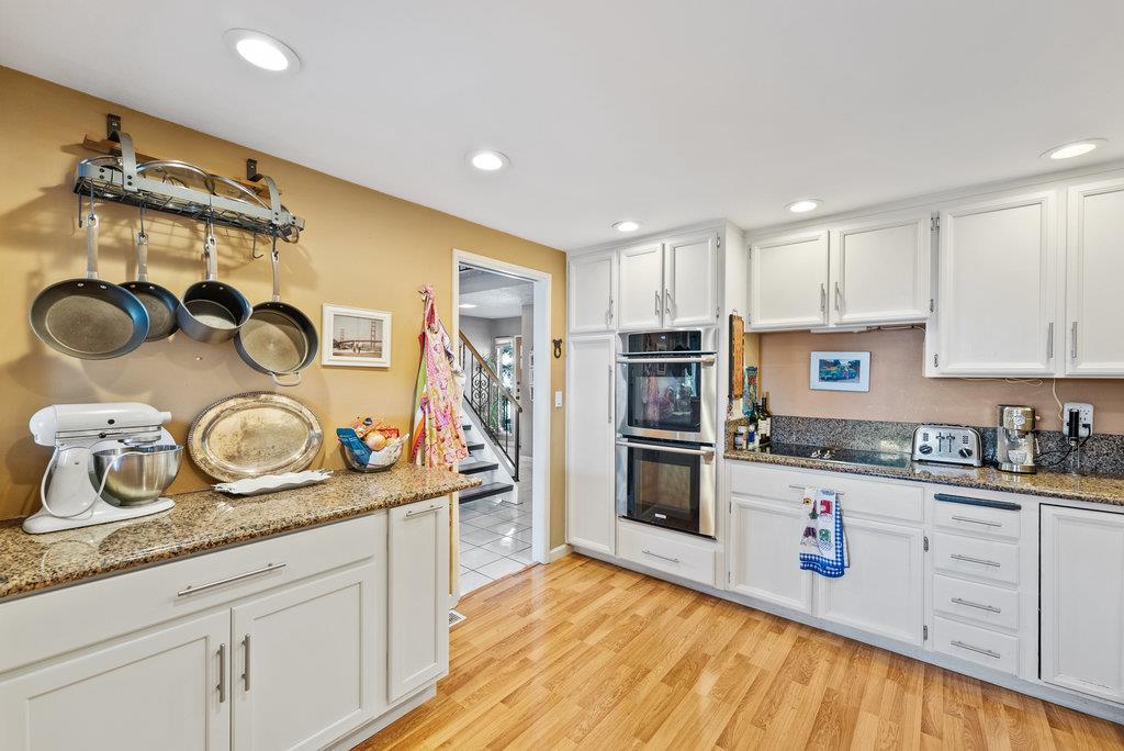Detail Gallery Image 11 of 31 For 1112 Holmes Way, Hayward,  CA 94541 - 2 Beds | 2/1 Baths