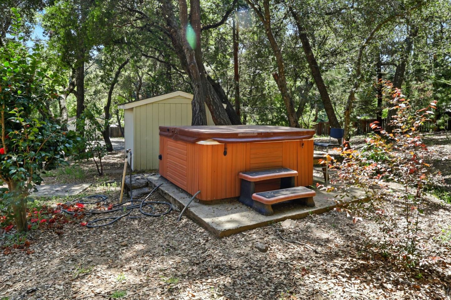 Detail Gallery Image 65 of 70 For 20 Grainger Ln, Santa Cruz,  CA 95060 - 4 Beds | 3 Baths