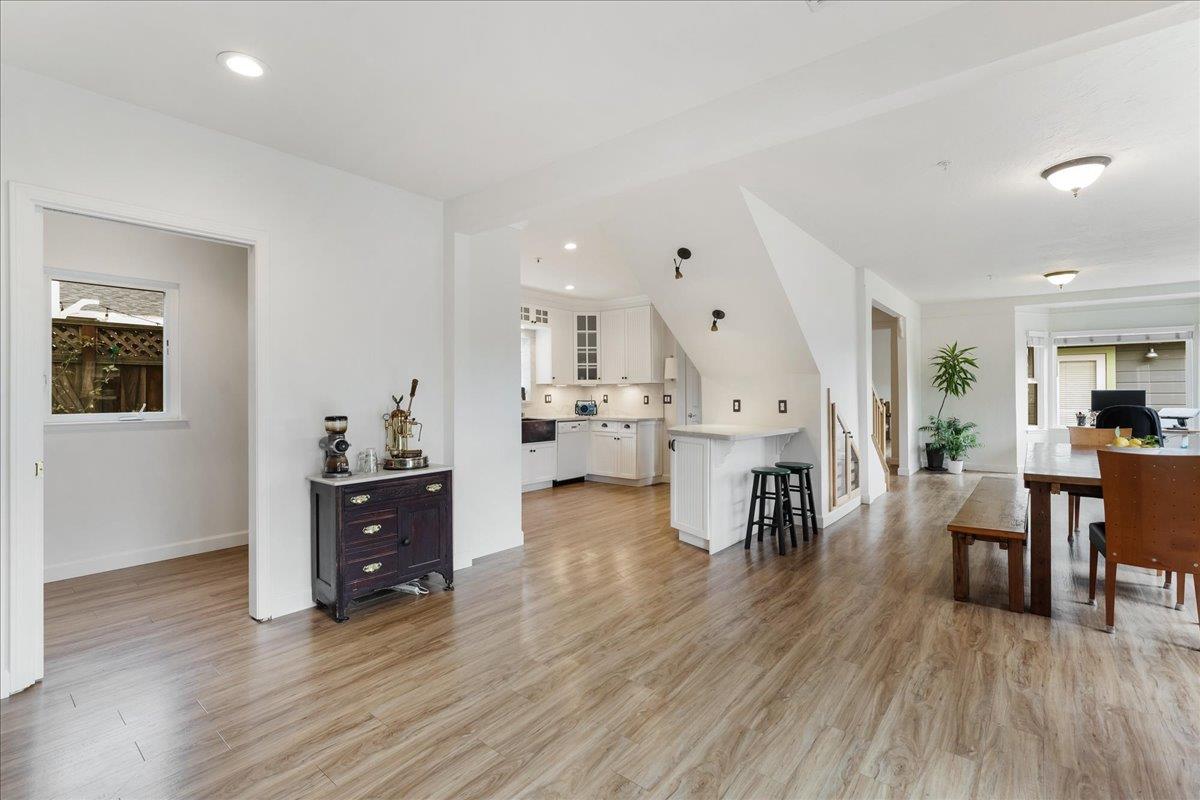 Detail Gallery Image 11 of 50 For 334 Park Way, Santa Cruz,  CA 95062 - 5 Beds | 3 Baths