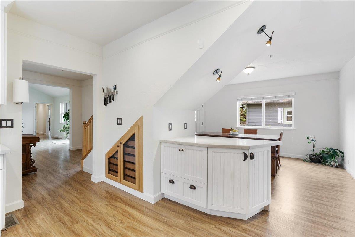 Detail Gallery Image 17 of 50 For 334 Park Way, Santa Cruz,  CA 95062 - 5 Beds | 3 Baths