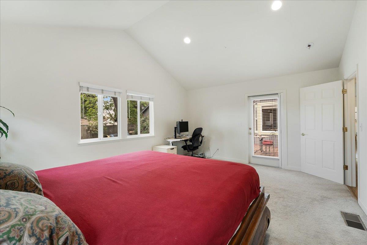 Detail Gallery Image 26 of 50 For 334 Park Way, Santa Cruz,  CA 95062 - 5 Beds | 3 Baths