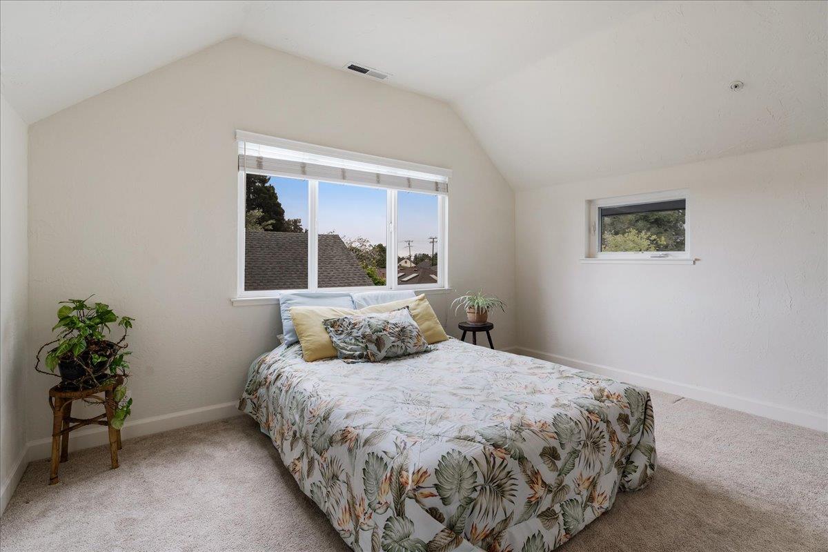 Detail Gallery Image 29 of 50 For 334 Park Way, Santa Cruz,  CA 95062 - 5 Beds | 3 Baths