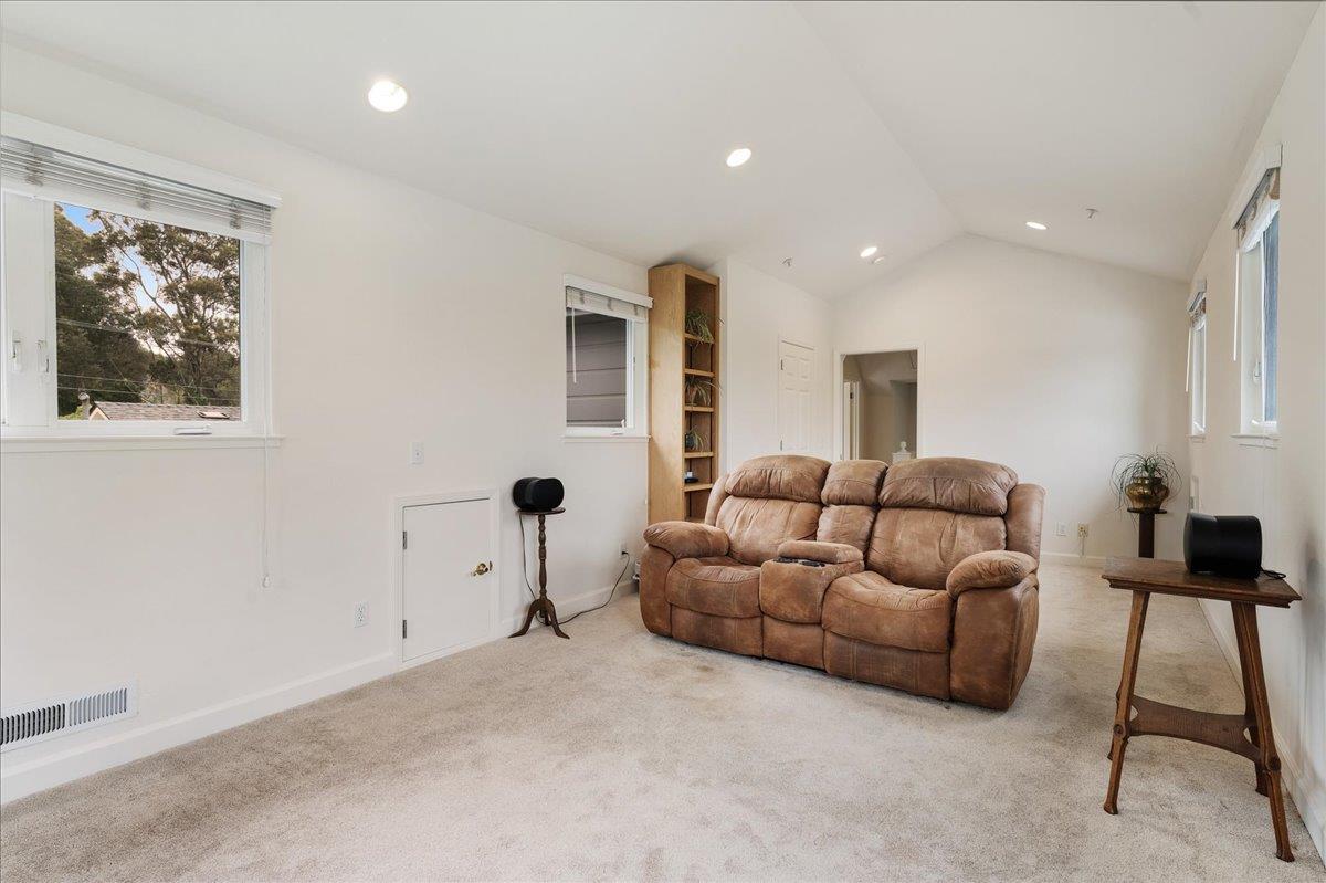 Detail Gallery Image 30 of 50 For 334 Park Way, Santa Cruz,  CA 95062 - 5 Beds | 3 Baths