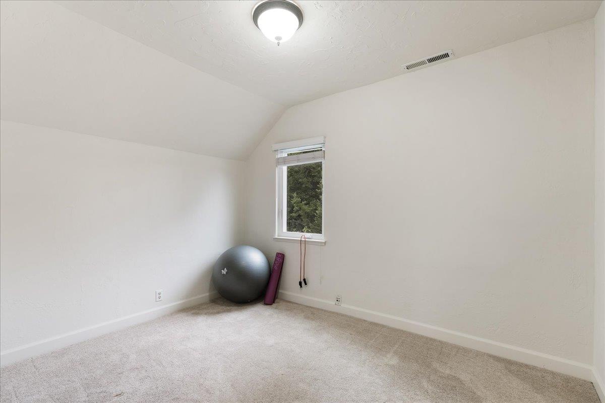 Detail Gallery Image 32 of 50 For 334 Park Way, Santa Cruz,  CA 95062 - 5 Beds | 3 Baths