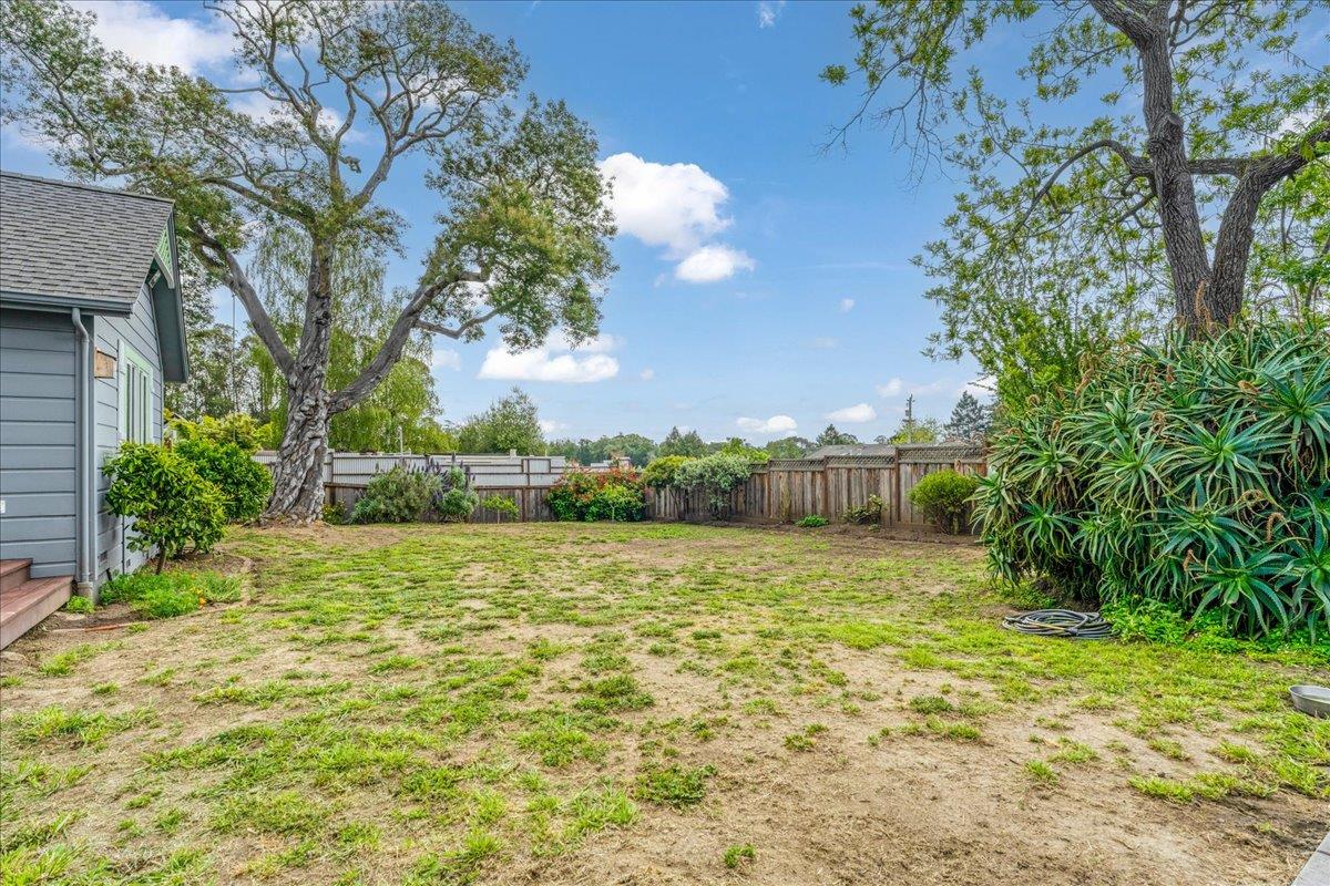 Detail Gallery Image 39 of 50 For 334 Park Way, Santa Cruz,  CA 95062 - 5 Beds | 3 Baths