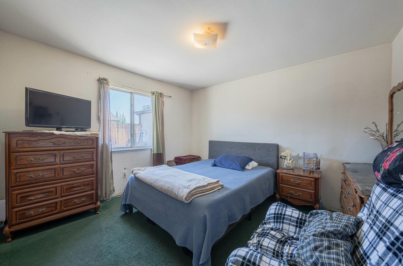 Detail Gallery Image 13 of 27 For 111 Keats Ave, King City,  CA 93930 - 4 Beds | 2 Baths