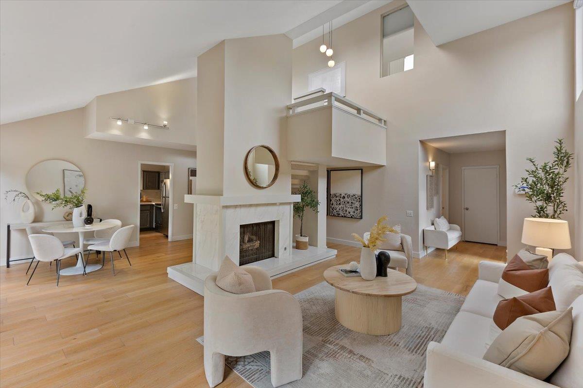 Detail Gallery Image 1 of 47 For 4 Farm Rd, Los Altos,  CA 94024 - 3 Beds | 2 Baths